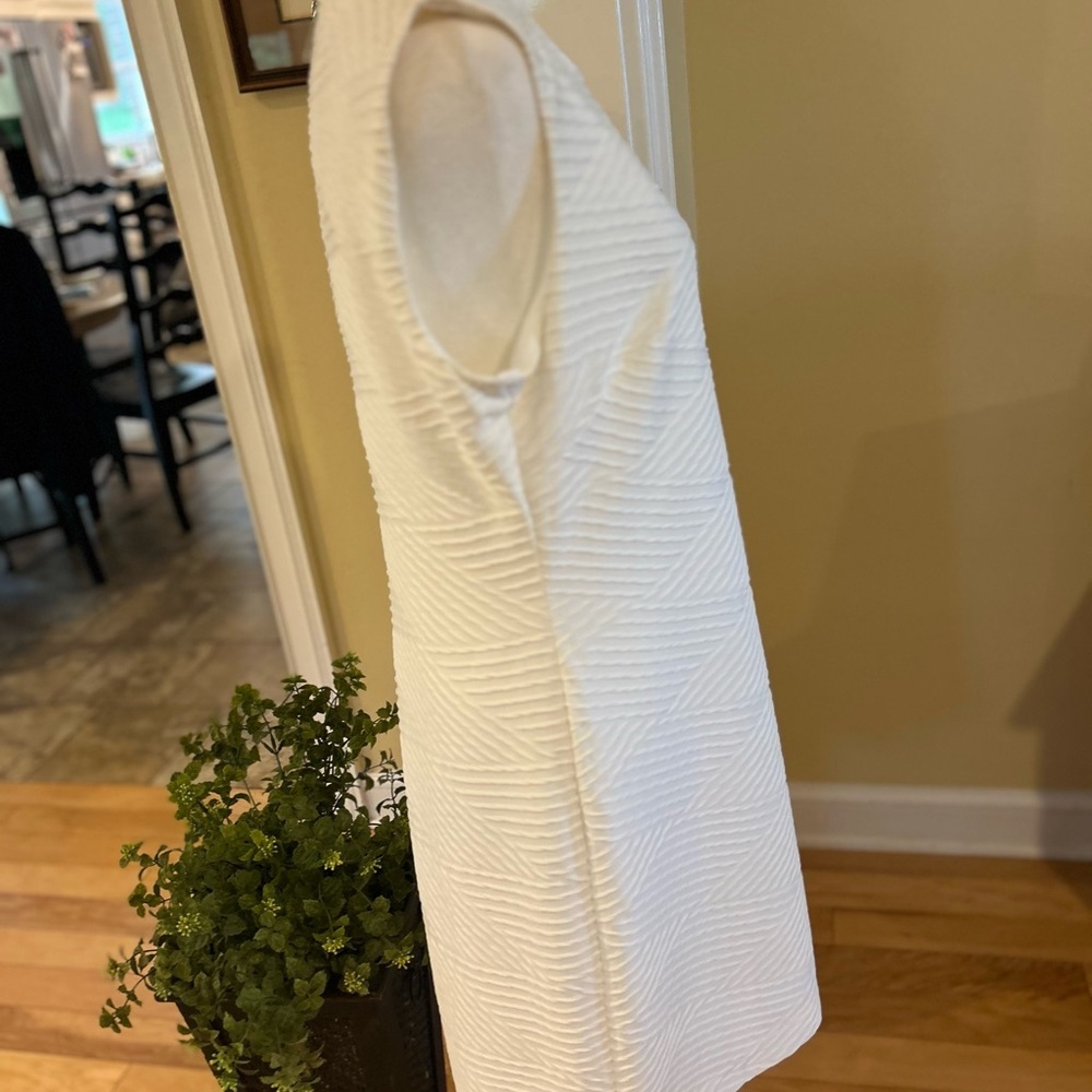 NWT Tommy Hilfiger Women’s Cream Sleeveless Lined Dress - Picture 7 of 11